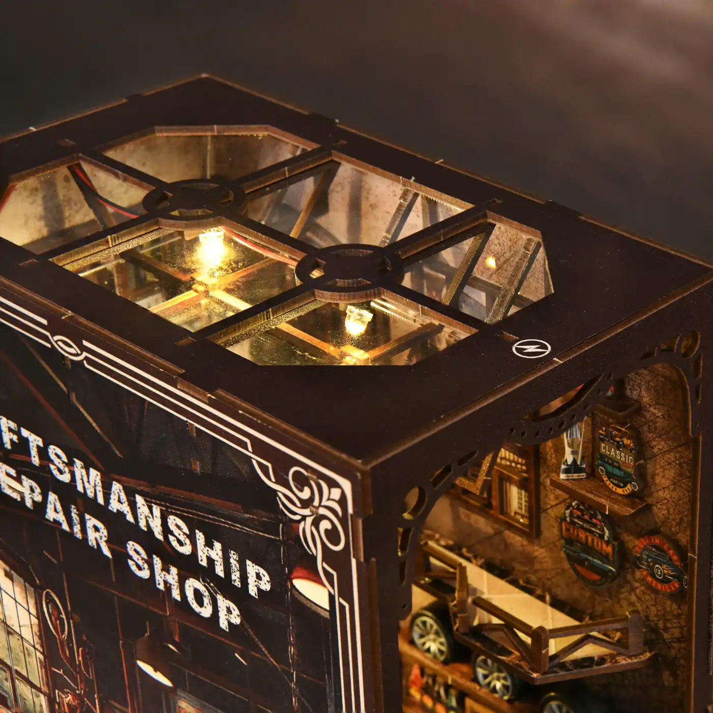 Craftsmanship Repair Shop – DIY Book Nook Kit with LED Touch Lamp (3D wooden puzzle)